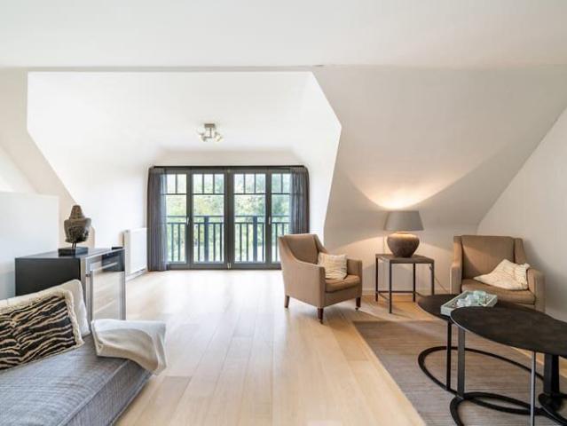 Move in ready, furnished apartment near the seafront in Duin