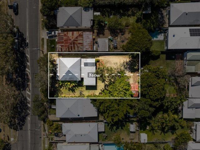 Move in ready family home on 810m2 double block