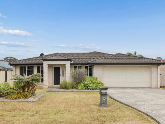 Move In Ready Family Home in a Convenient Location