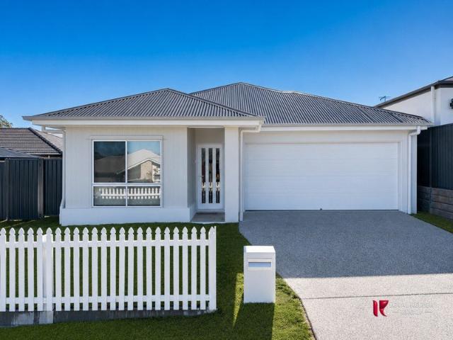Move In Ready Family Home with High Ceilings, Solar & Ducted Air Conditioning