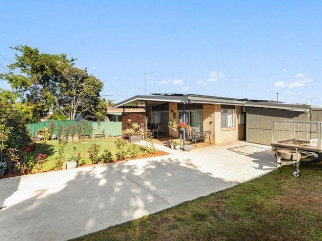 Move In Ready Family Home with Side Access, Solar & Battery Storage