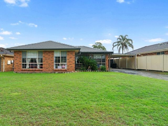 MOVE IN READY FAMILY HOME WITH POOL, SHED & MODERN UPDATES!