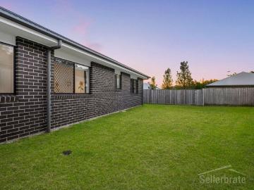 Move In Ready Family Living in a Quiet Bahrs Scrub Pocket