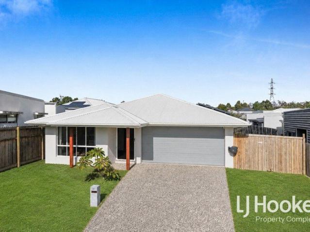 Move In Ready Family Living with Shed, Solar & Side Access