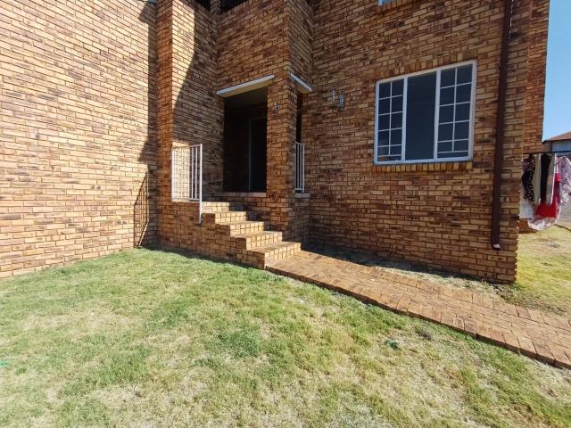 Move In Ready Ground Floor Unit in Elandsrock Nature Estate