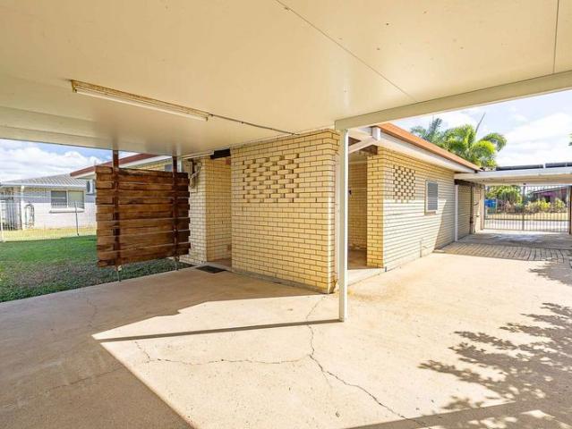 Move In Ready Home in a Convenient Kirwan Location!