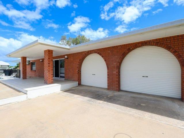 Move In Ready Home in Home Hill Low Maintenance Living on a Spacious 1,012sqm Corner Block