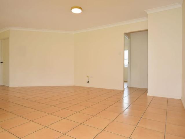 MOVE IN READY HOME IN SOUGHT AFTER SUN VALLEY!