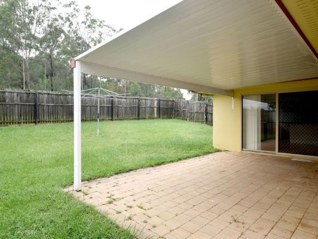 MOVE IN READY HOME IN SOUGHT AFTER SUN VALLEY!