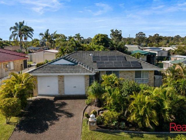 MOVE IN READY! HOME WITH 10KW SOLAR CLOSE TO SHOPS, SCHOOLS AND HOSPITAL
