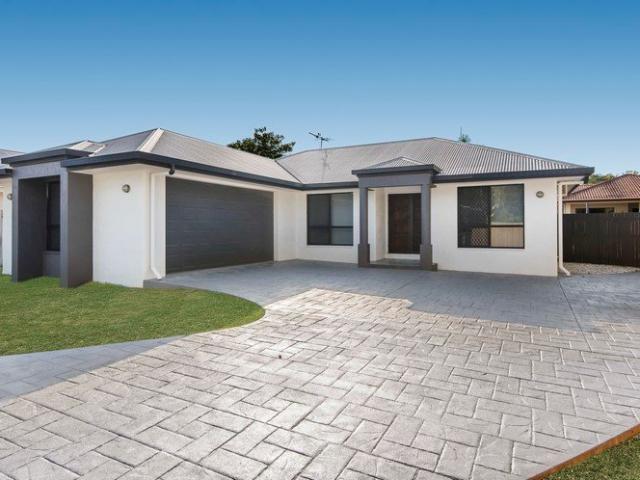 Move in ready large family home with pool in cul de sac