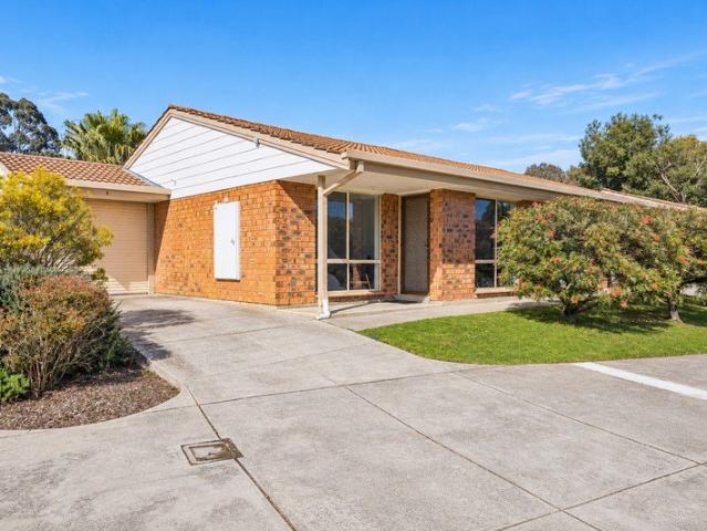 Move In Ready Living in a Peaceful Pocket