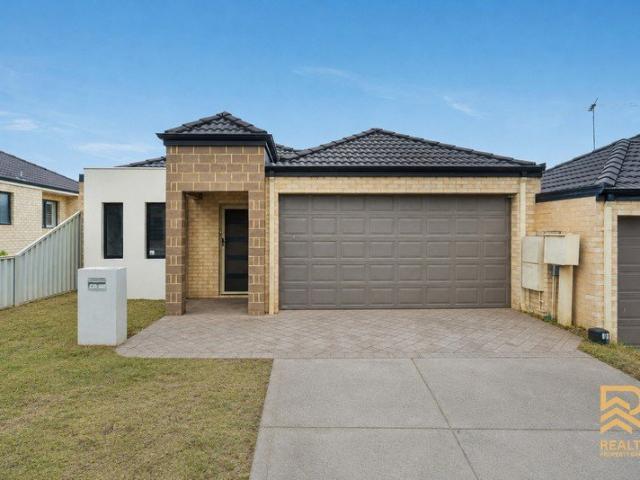 MOVE IN READY PERFECT FOR FIRST HOME BUYERS OR INVESTORS!