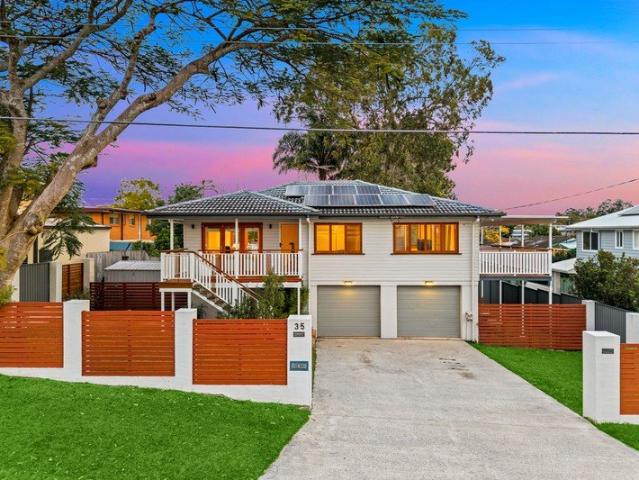 Move In Ready Perfection: Contemporary Family Living in Rochedale South
