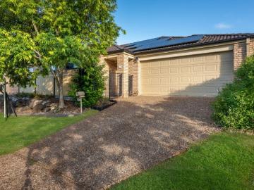 Move In Ready Prime Location !