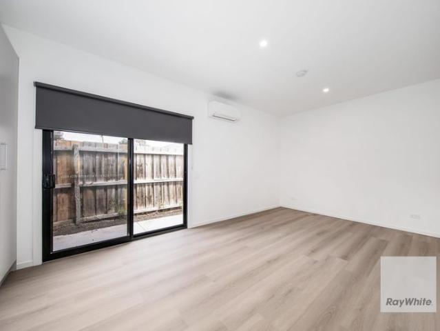Move In Ready Private Studio Fully Furnished, All Bills Included Melton South