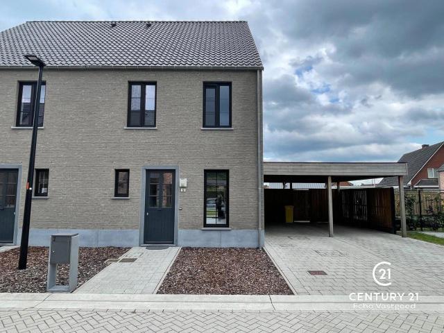 Move in ready spacious home in quiet new subdivision