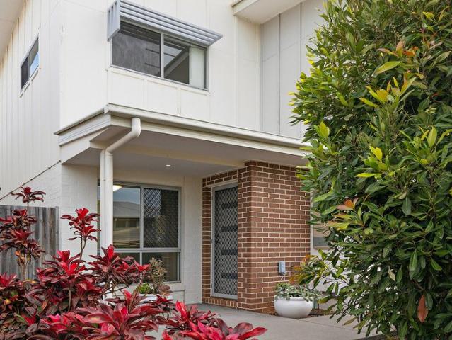 Move In Ready Townhouse in Northquarter Estate