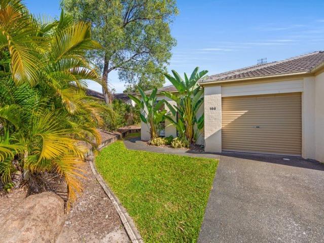 Renovated Move In Ready Villa with Resort Style Facilities