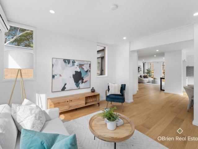 Move in Ready, Walk to both Vermont Primary School and Vermont Secondary College