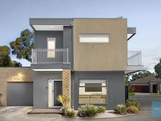 Move In Ready with an Entertainer's Oasis