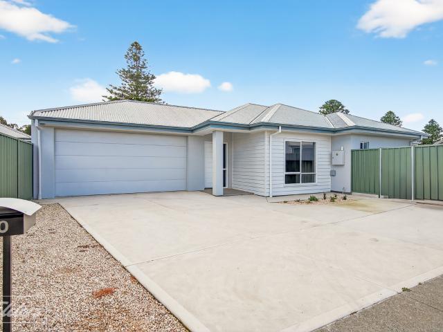 Move In Ready, your NEW home awaits!
