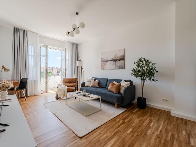 Move in ready 2 room apartment with balcony and full furnishing, Berlin Amsterdam Apartments for Rent