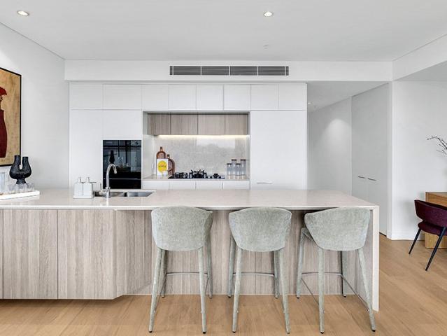 MOVE IN READY 3 bedroom luxury living