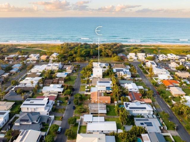 Move in Ready, 7 Homes to the Beach!