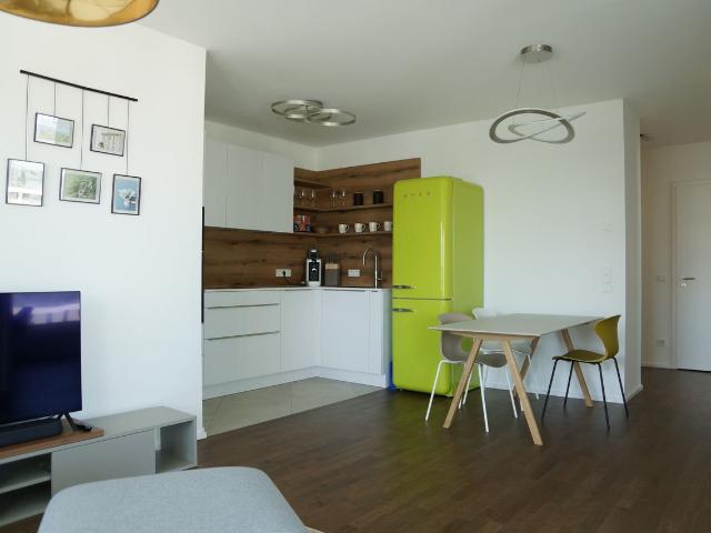 Move in, start living beautiful bright flat with loggia in Nürnberg, Nurnberg Amsterdam Apartments for Rent