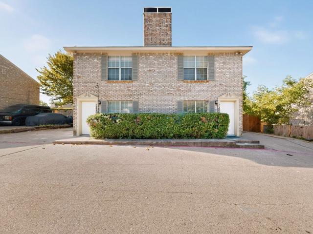 MOVE IN SPECIAL: HALF OFF YOUR FIRST MONTH’S RENT!