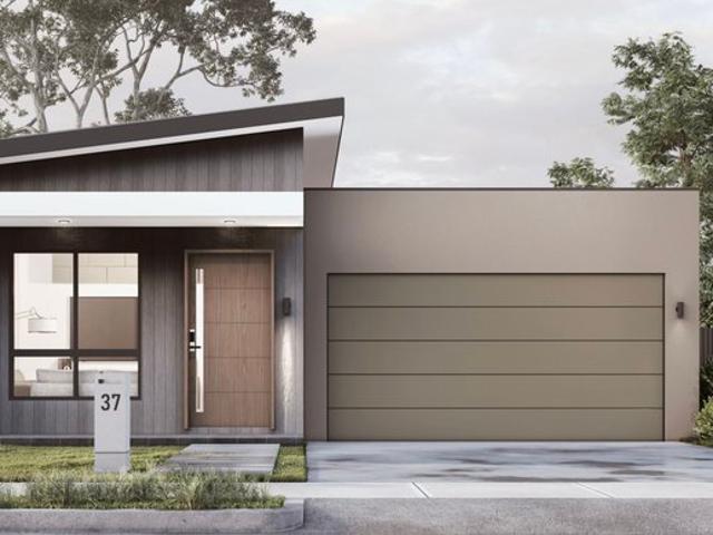 Move in today and enjoy modern living at its finest in Claremont Meadows