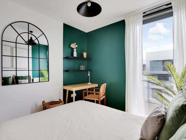 Move into this cozy 9 m² room in a Parisian duplex coliving PA103