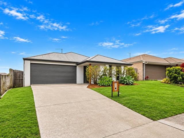 Move Straight In Modern Family Living in Sought After Willow Vale