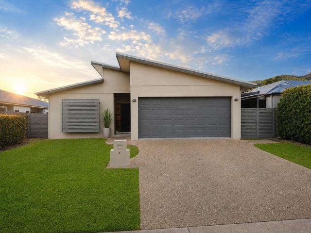 Move Straight In and Enjoy the Douglas Lifestyle PRICE DROP TO SELL!