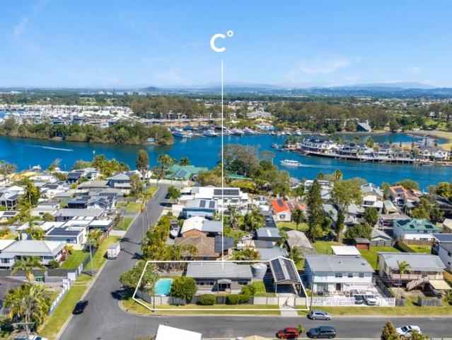 Move Straight In, Dive Straight In | Coomera Shores
