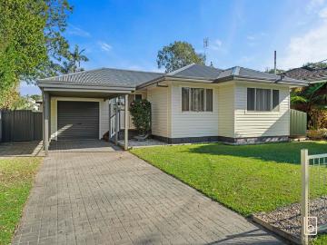 Move Straight In Low Maintenance Living in a Convenient Coastal Location