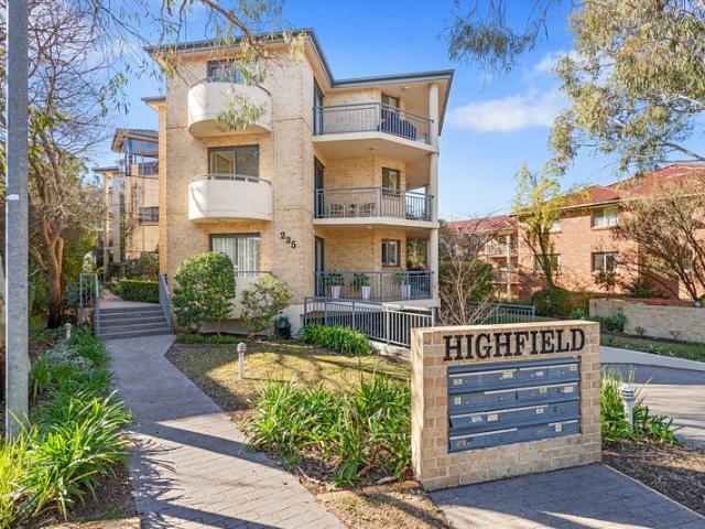 Move Straight In Stylish, Spacious & Completely Renovated