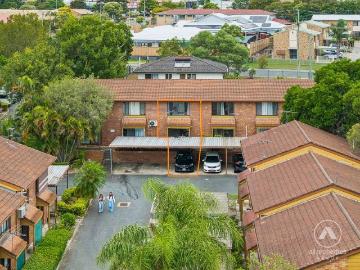 MoveIn Ready, Low Body Corp & EasyCare Living Ideal First Home or Smart Investment