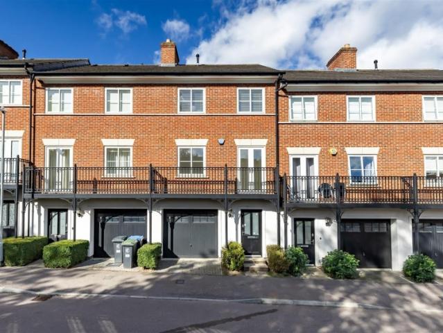 Mowbray Close, Epping