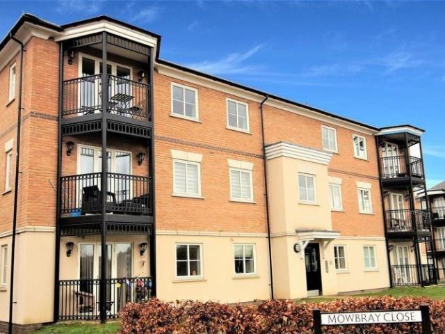 Mowbray Close, Epping, Essex, CM16 2 bed apartment to rent £1,800 pcm £415 pw