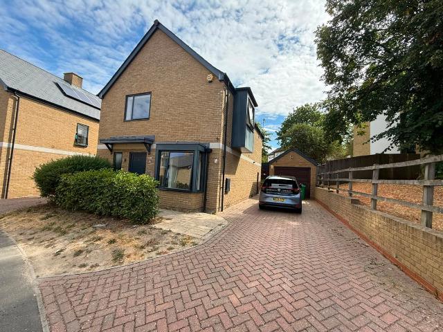 Moxon Place, Uxbridge UB10, 4 bed detached house to rent, £2,950 pcm | PrimeLocation