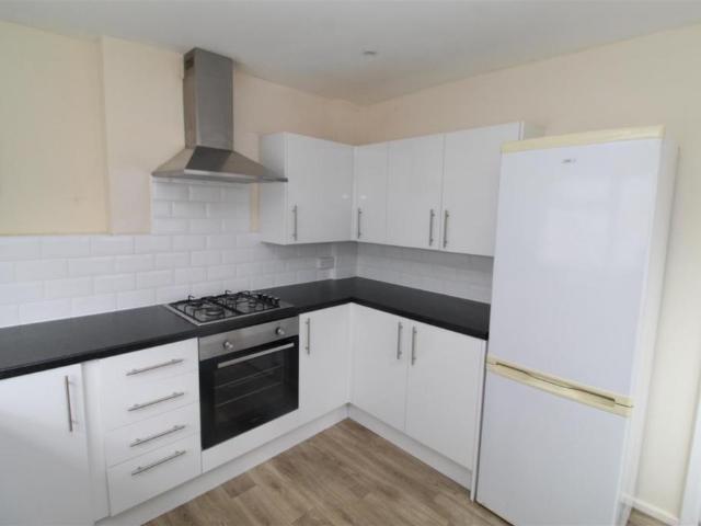 Moy Road, Cardiff CF24 5 bed house to rent £2,750 pcm £635 pw