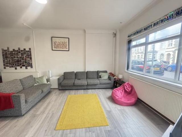 Moy Road, Cardiff CF24 6 bed house to rent £3,360 pcm £775 pw