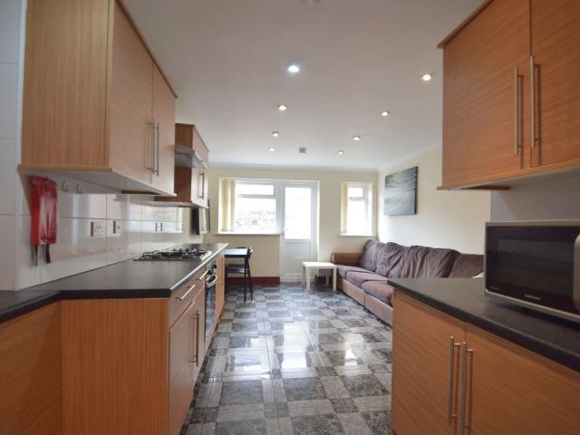 Moy Road, Roath CF24, 6 bed terraced house to rent, £3,030 pcm | PrimeLocation