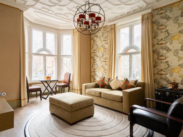 Moynat, 111 113 Mount Street, London, W1K 2PA, United Kingdom | 1 bed apartment for rent #121703628 | Rentberry