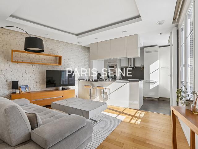 MOZART/RANELAGH*LUXUEUX 2 PIÈCES MEUBLÉ*ÉTAGE ÉLEVÉ*SUPERBE VUE TOUR E*LUMINEUX ET CALME* IDÉAL PIED À TERRE