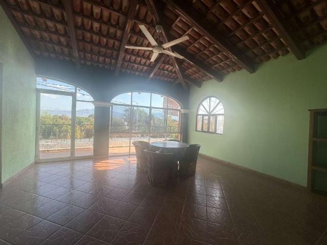 MLS ID: CAR12364 Casa Naranja