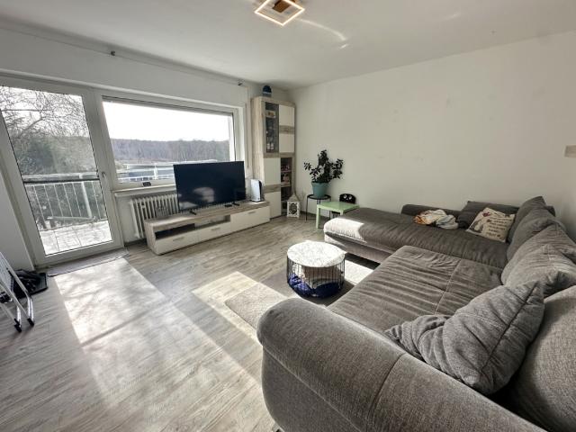 MO0984 Lichtdurchflutete Dachgeschosswohnung mit schöner Aussicht