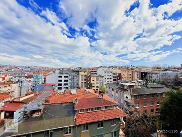 Üsküdar Merkezde Ferah Cepheli Yeni 2+1 Asansörlü Ara Kat